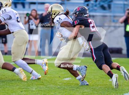 Thumbnail 2 in Pomona vs. Mullen photogallery.