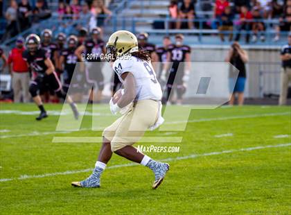 Thumbnail 3 in Pomona vs. Mullen photogallery.