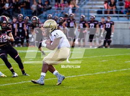 Thumbnail 1 in Pomona vs. Mullen photogallery.