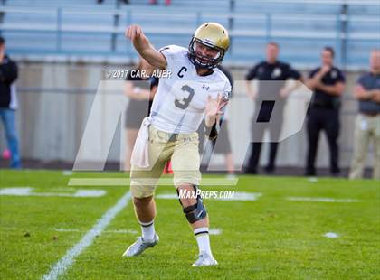 Thumbnail 1 in Pomona vs. Mullen photogallery.