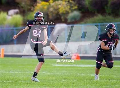 Thumbnail 2 in Pomona vs. Mullen photogallery.