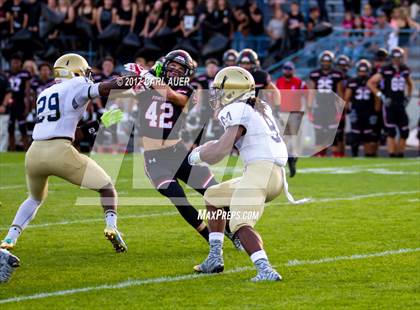 Thumbnail 2 in Pomona vs. Mullen photogallery.