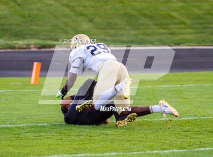 Thumbnail 2 in Pomona vs. Mullen photogallery.