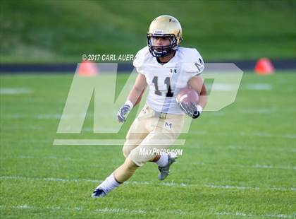 Thumbnail 2 in Pomona vs. Mullen photogallery.