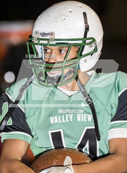 Thumbnail 1 in Valley View vs De Leon (UIL 2A Area Playoff) photogallery.