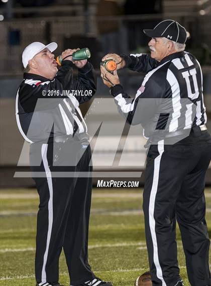 Thumbnail 1 in Valley View vs De Leon (UIL 2A Area Playoff) photogallery.