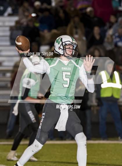Thumbnail 3 in Valley View vs De Leon (UIL 2A Area Playoff) photogallery.