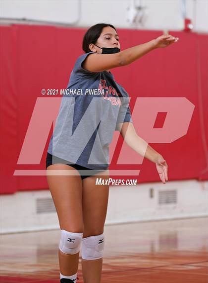 Thumbnail 2 in Huntington Beach vs Redondo Union photogallery.