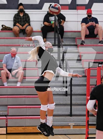 Thumbnail 1 in Huntington Beach vs Redondo Union photogallery.