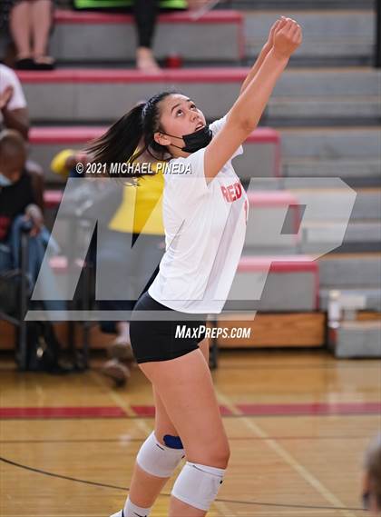 Thumbnail 3 in Huntington Beach vs Redondo Union photogallery.