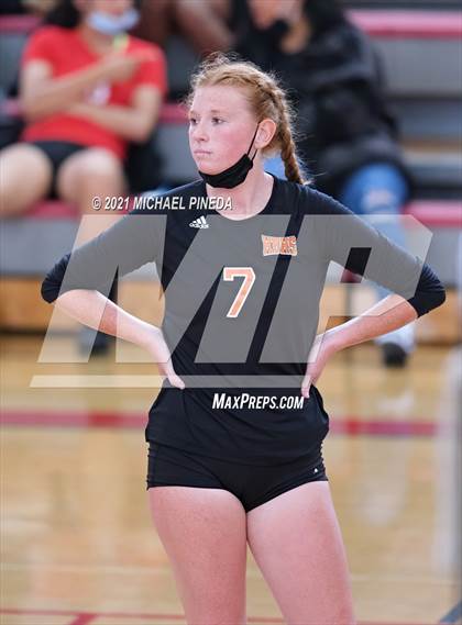 Thumbnail 2 in Huntington Beach vs Redondo Union photogallery.