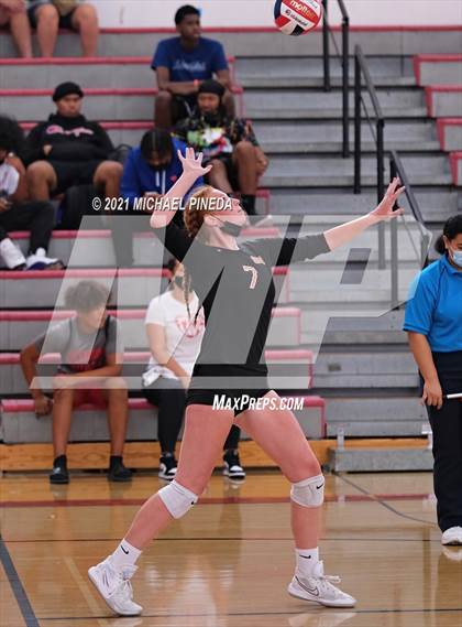 Thumbnail 3 in Huntington Beach vs Redondo Union photogallery.