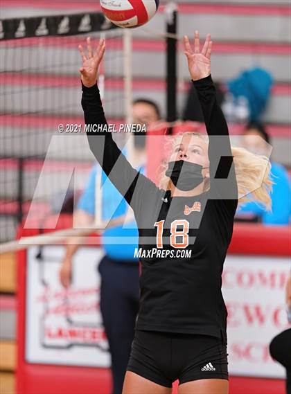 Thumbnail 1 in Huntington Beach vs Redondo Union photogallery.
