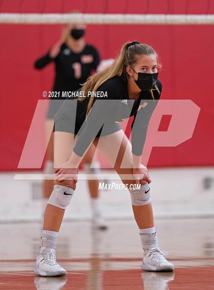 Thumbnail 3 in Huntington Beach vs Redondo Union photogallery.