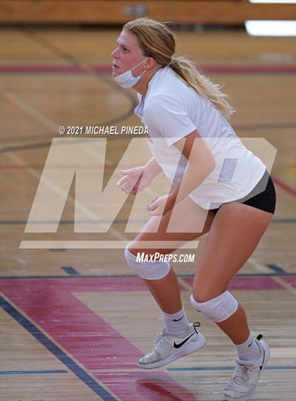 Thumbnail 2 in Huntington Beach vs Redondo Union photogallery.