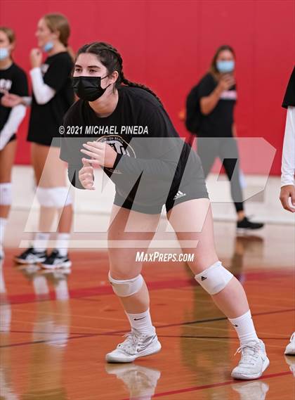 Thumbnail 1 in Huntington Beach vs Redondo Union photogallery.