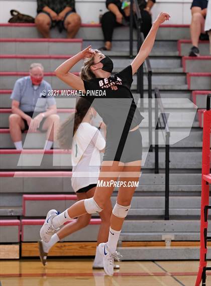 Thumbnail 1 in Huntington Beach vs Redondo Union photogallery.