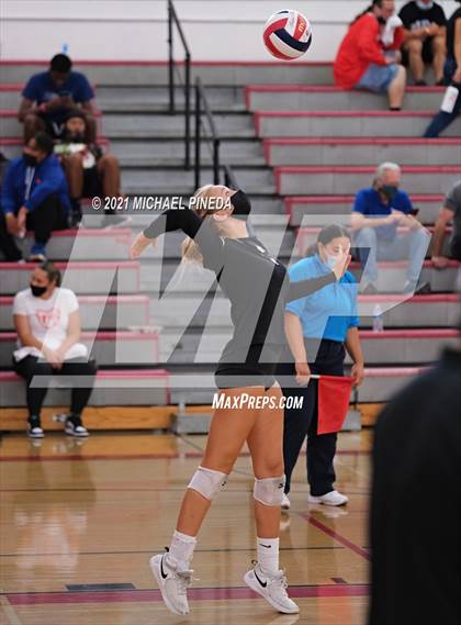 Thumbnail 1 in Huntington Beach vs Redondo Union photogallery.