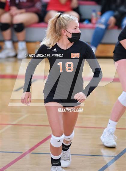 Thumbnail 2 in Huntington Beach vs Redondo Union photogallery.