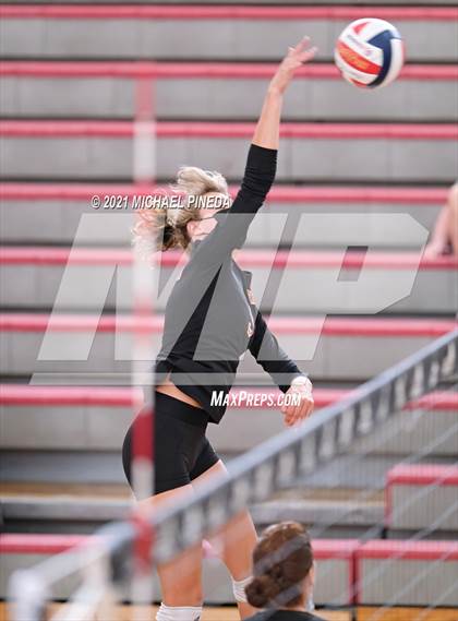 Thumbnail 1 in Huntington Beach vs Redondo Union photogallery.