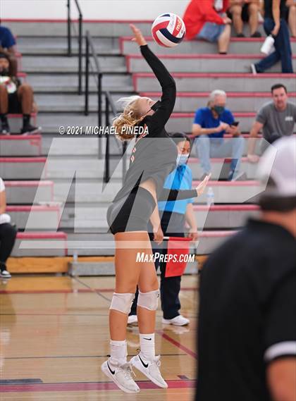 Thumbnail 2 in Huntington Beach vs Redondo Union photogallery.