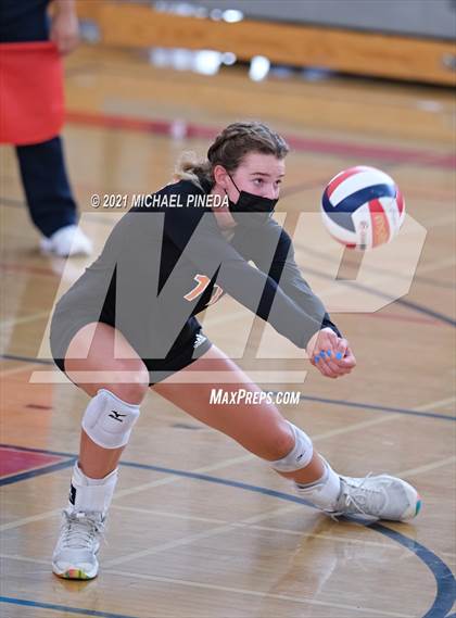 Thumbnail 1 in Huntington Beach vs Redondo Union photogallery.