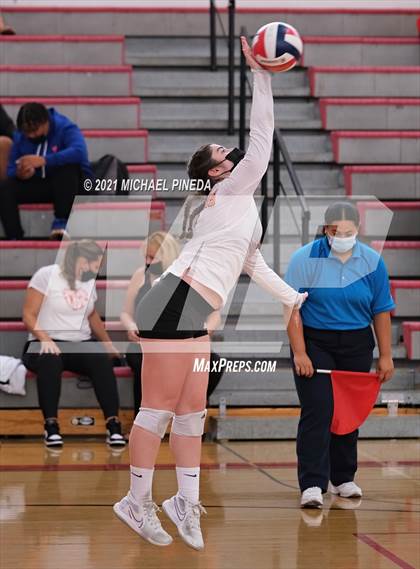Thumbnail 2 in Huntington Beach vs Redondo Union photogallery.