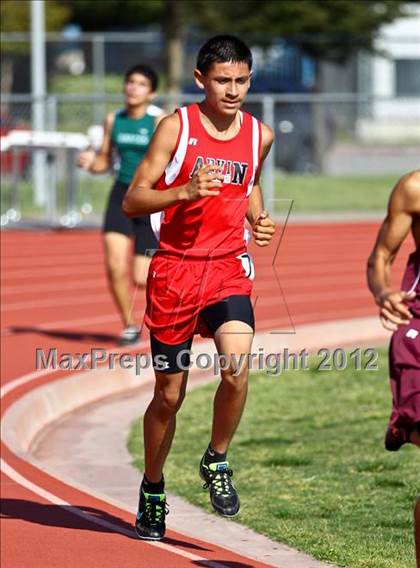 Thumbnail 1 in Titan Top 9 Invitational (Boys 1600m Run) photogallery.