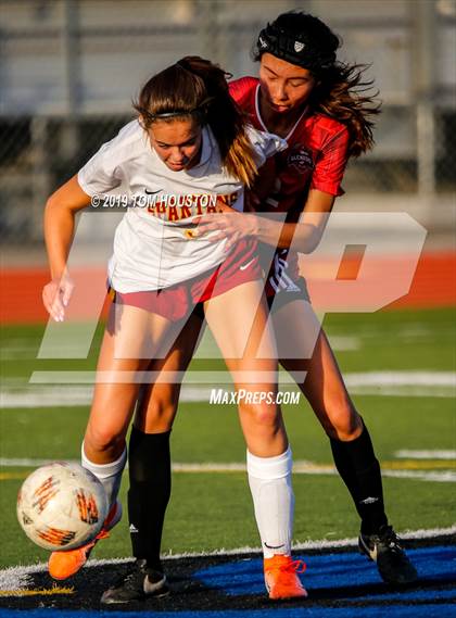 Thumbnail 1 in Glendora vs. La Canada photogallery.