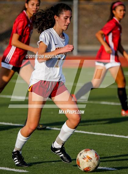 Thumbnail 1 in Glendora vs. La Canada photogallery.
