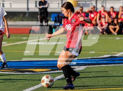 Thumbnail 2 in Glendora vs. La Canada photogallery.