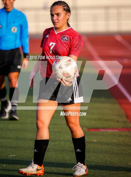 Thumbnail 2 in Glendora vs. La Canada photogallery.