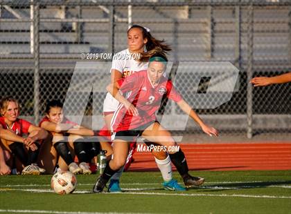 Thumbnail 3 in Glendora vs. La Canada photogallery.