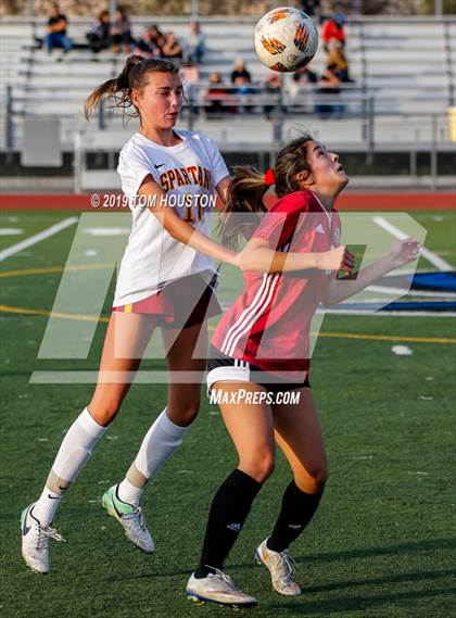 Thumbnail 2 in Glendora vs. La Canada photogallery.