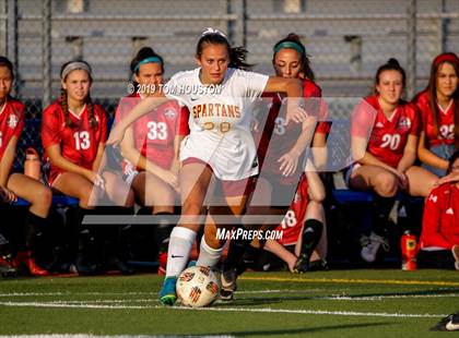 Thumbnail 2 in Glendora vs. La Canada photogallery.