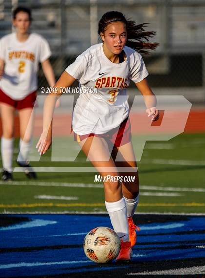 Thumbnail 2 in Glendora vs. La Canada photogallery.