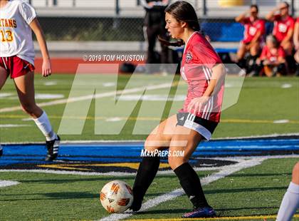 Thumbnail 3 in Glendora vs. La Canada photogallery.