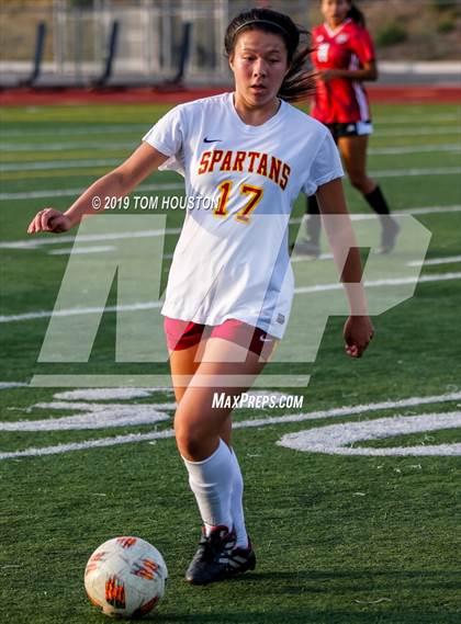 Thumbnail 1 in Glendora vs. La Canada photogallery.