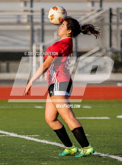 Thumbnail 1 in Glendora vs. La Canada photogallery.