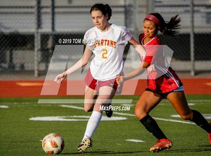 Thumbnail 3 in Glendora vs. La Canada photogallery.