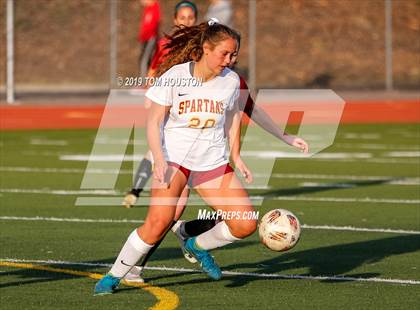 Thumbnail 3 in Glendora vs. La Canada photogallery.