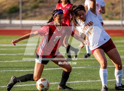 Thumbnail 2 in Glendora vs. La Canada photogallery.