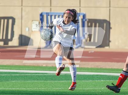 Thumbnail 3 in Mesquite vs Lake Highlands (Duncanville Classic) photogallery.