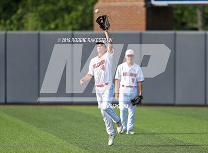 Thumbnail 1 in Kilgore vs. Benbrook Game 1 (UIL 4A Regional Finals) photogallery.