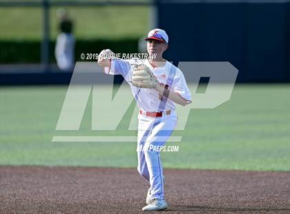 Thumbnail 2 in Kilgore vs. Benbrook Game 1 (UIL 4A Regional Finals) photogallery.