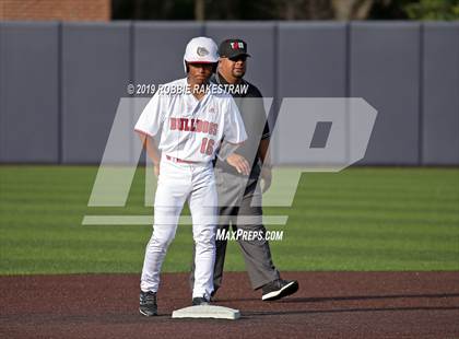 Thumbnail 1 in Kilgore vs. Benbrook Game 1 (UIL 4A Regional Finals) photogallery.