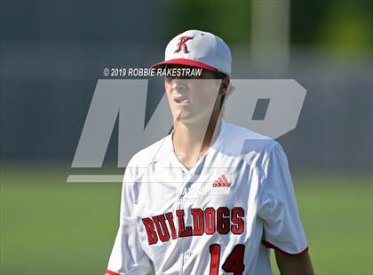 Thumbnail 2 in Kilgore vs. Benbrook Game 1 (UIL 4A Regional Finals) photogallery.