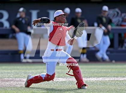 Thumbnail 1 in Kilgore vs. Benbrook Game 1 (UIL 4A Regional Finals) photogallery.