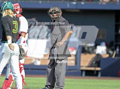Thumbnail 1 in Kilgore vs. Benbrook Game 1 (UIL 4A Regional Finals) photogallery.