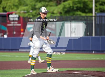 Thumbnail 1 in Kilgore vs. Benbrook Game 1 (UIL 4A Regional Finals) photogallery.